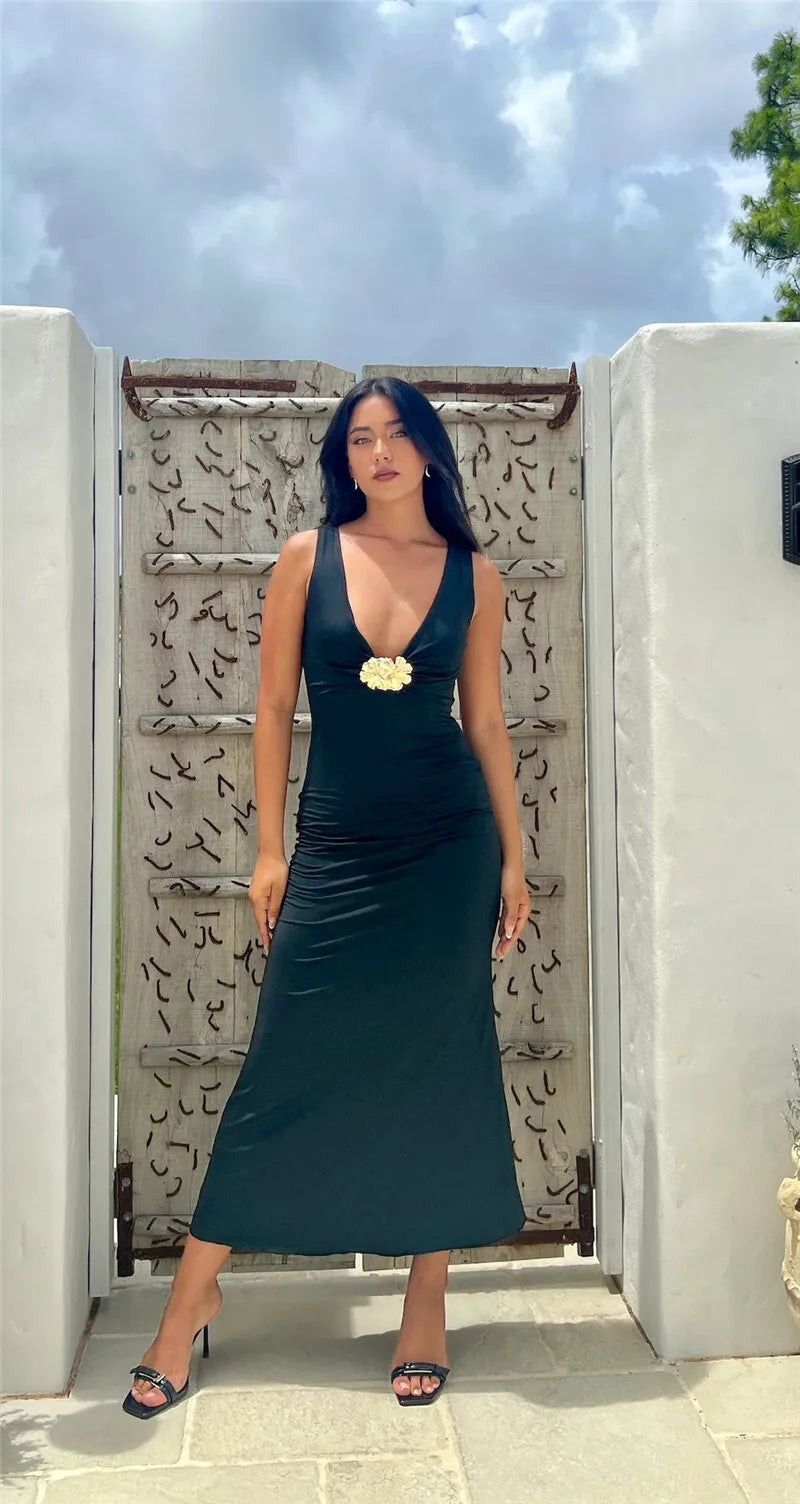 Mozision Elegant Deep V Neck Front Gold Clasp Sexy Maxi Dress For Women Black Gown Sleeveless Slim Fit Long Tank Dress Elegant