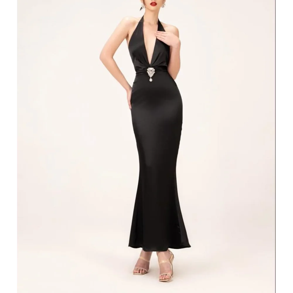 Halter Deep V Neck Cut Out Sexy Women Prom Gown Black Classic Sleeveless Diamond Cystal Decoration Mermaid Party Dress